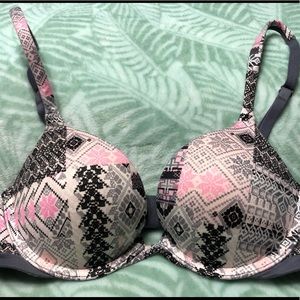 Victoria Secret Body By Victoria Push-Up Bra